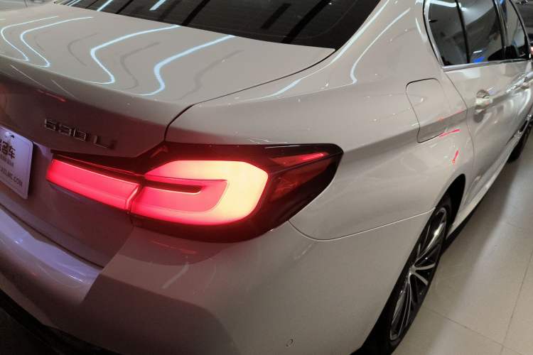 Used BMW 5 Series 2022 Restyled 530Li Leading Edition M Sport Package
