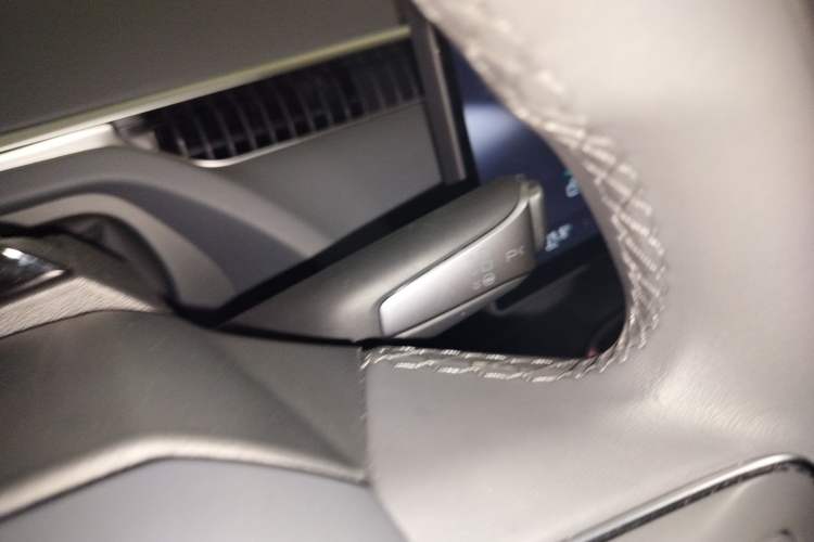 Used XPeng MONA M03 2025 600 with Ultra-Long Range Max Gear Lever