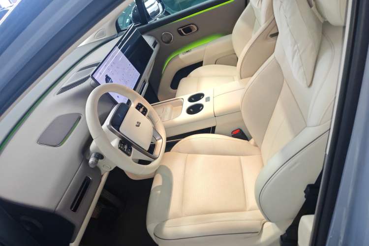 Used Li Auto i8 2025 Model Standard Version Left Front Seat