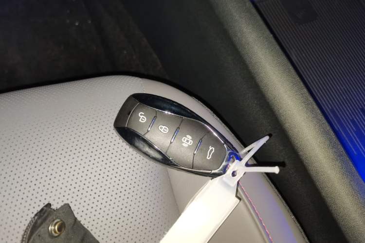 Used Hongqi EH7 2025 600 Smart Selection Edition
