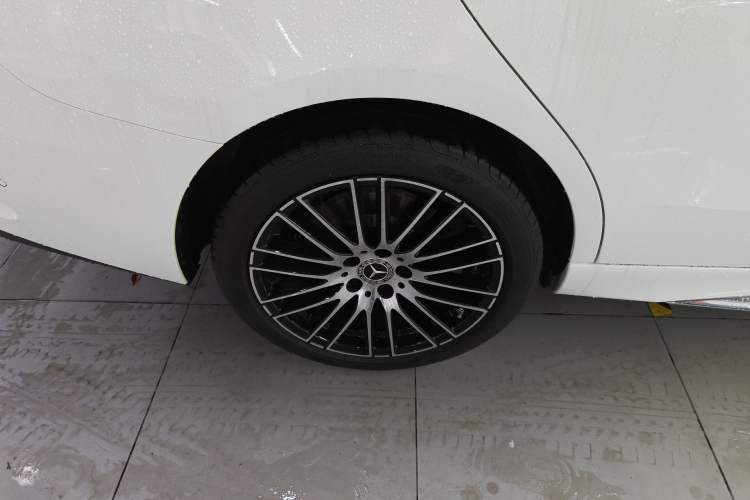 Used Mercedes-Benz C-Class 2024 Restyled C-Class 260 L Sport Edition Right Rear Wheel Hub