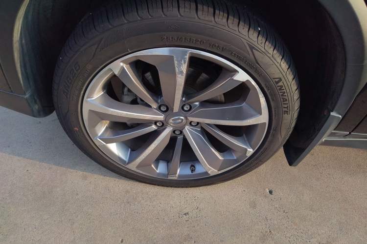 Used GAC Trumpchi GS8 2021 390T Two-Wheel Drive Luxury Smart Connect & Drive Edition (7 Seats) Left Front Wheel Hub