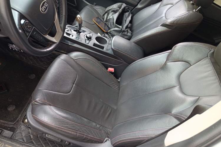 Used BYD Qin New Energy 2014 1.5T Flagship Model Left Front Seat