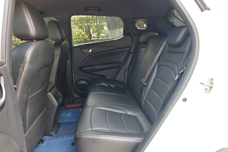 Used Dongfeng Fengon 500 2022 1.5L CVT Enjoyment Version