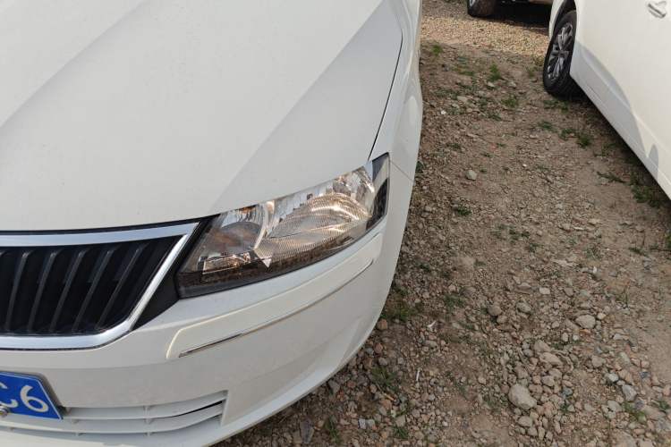 Used Skoda Rapid 2016 1.6L Manual Front-Wheel-Drive Version Left Front Headlight