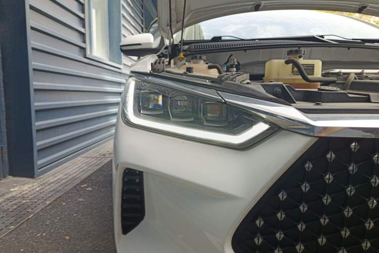 Used BYD e2 2021 Luxury Model Right Front Headlight