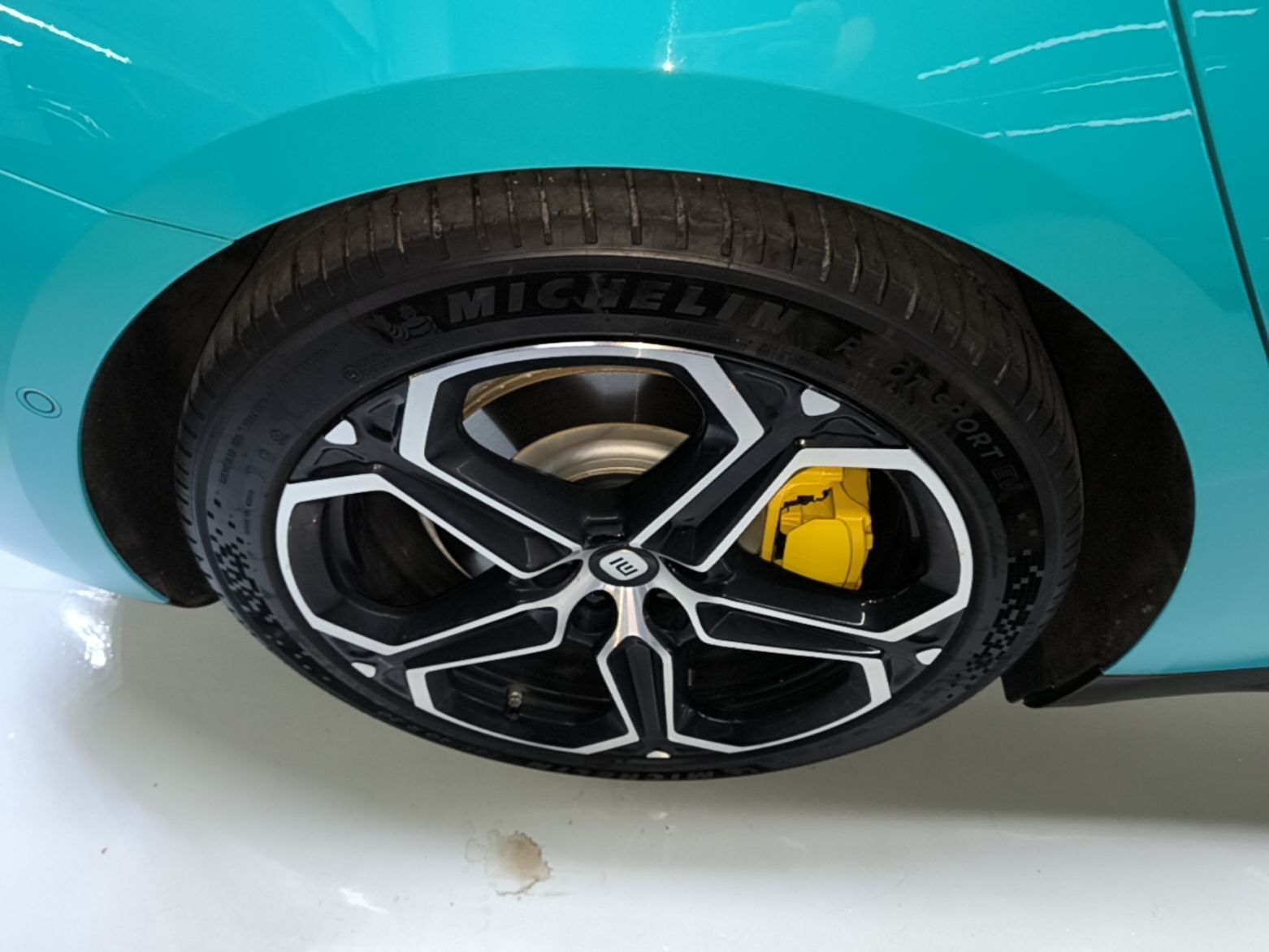 Xiaomi Auto SU7 2024 Four-Wheel Drive Ultra-Long Range Advanced Intelligent Driving Max Edition — снимка 11