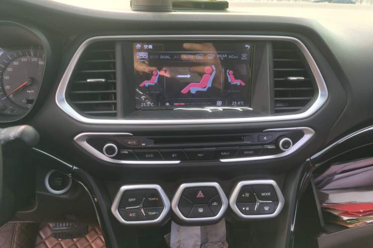 Used GAC Trumpchi GS4 2015 200T G-DCT Elite Edition Audio And AC Panel