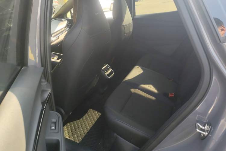 Used Volkswagen ID.UNYX 2024 Pro Long-Range Version
