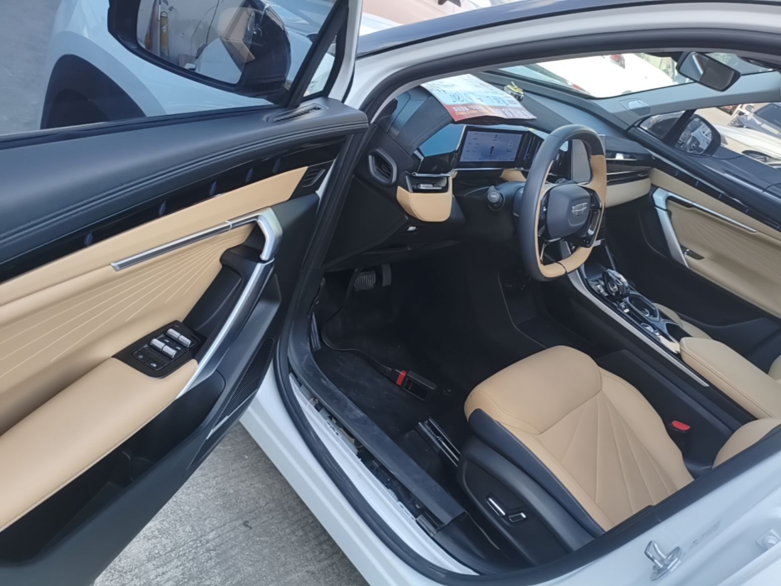 Geely Auto FX11 2023 1.5TD DCT Prestige Edition — снимка 18