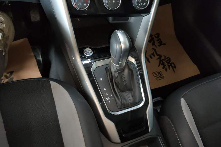 Used Volkswagen T-ROC 2022 280TSI DSG Two-Wheel Drive Elite PLUS