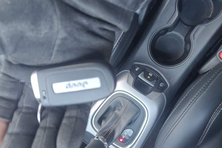 Used Jeep Compass 2020 220T Automatic Leading Edition