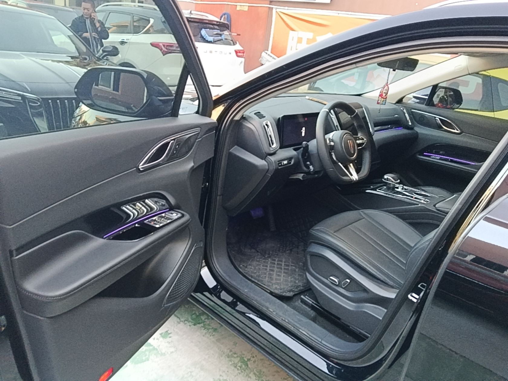 Hongqi HS3 2023 1.5T Two-Wheel Drive Shanwei Edition — снимка 18