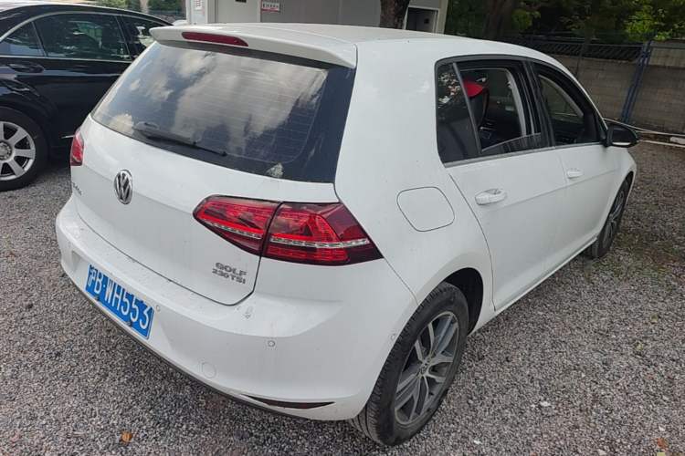 Used Volkswagen Golf 2017 230TSI Automatic Luxury Million-Vehicle Commemorative Edition
