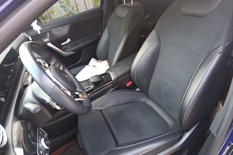 Used Mercedes-Benz A-Class 2020 Restyled A 200 L Sport Sedan Fashion Version Left Front Seat