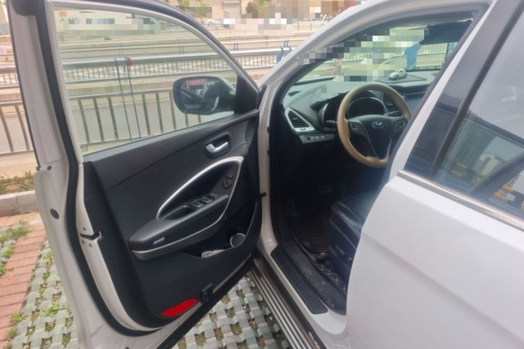 Used Hyundai Santa Fe 2015 2.0T Automatic All-Wheel Drive Smart Version 5 Seats Driver Seat