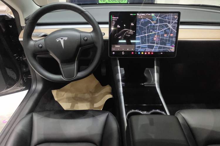 Used Tesla Model 3 2020 Long-Range Rear-Wheel-Drive Version
