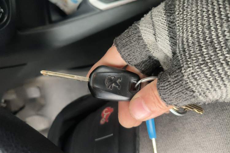 Used Peugeot 301 2016 1.6L Manual Comfort Edition
