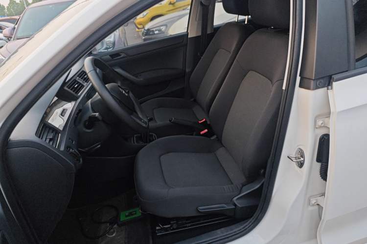 Used Skoda Rapid Spaceback 2016 Revised Version 1.4L Manual Front-Drive Edition
