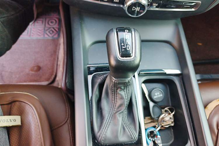 Used Volvo S60 2021 T4 Zhiyi Luxury Edition
