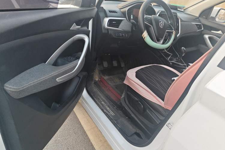 Used Baojun 530 2021 Global Car Anniversary Edition 1.5T Manual Comfort Model 5 Seats