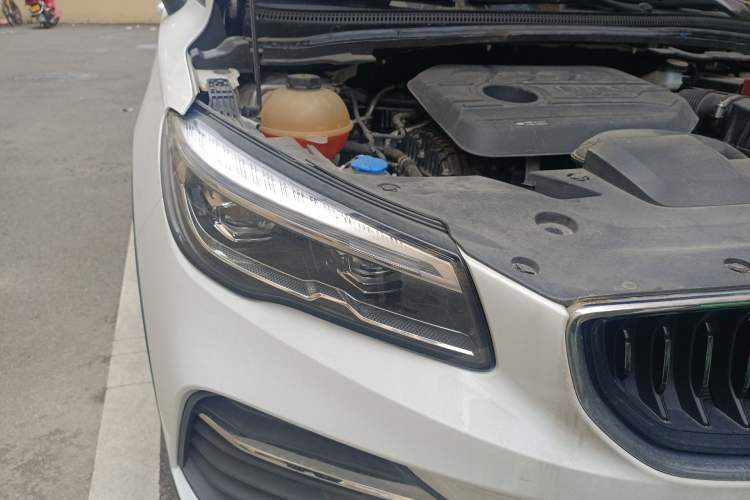 Used Geely Auto Emgrand S 2021 1.4T Manual Comfort Model Right Front Headlight