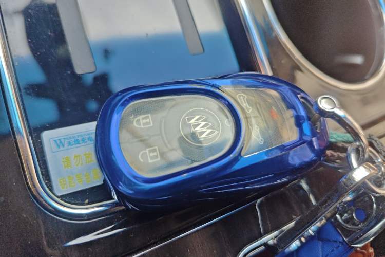 Used Buick GL8 2017 ES 28T Luxury Model China V Standard
