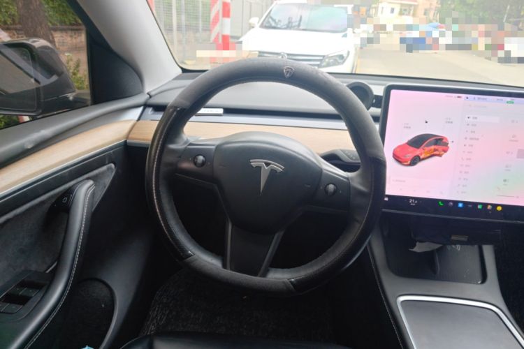 Used Tesla Model Y 2021 Long-Range All-Wheel-Drive Version
