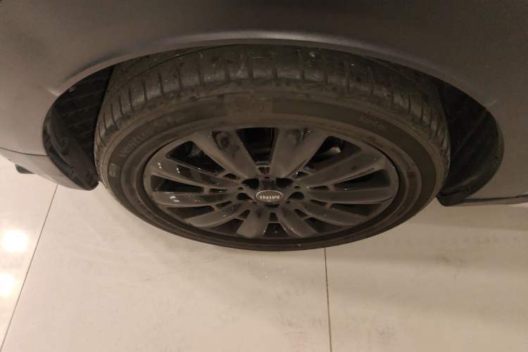 Used MINI Countryman 2021 1.5T COOPER Connoisseur Left Front Wheel Hub