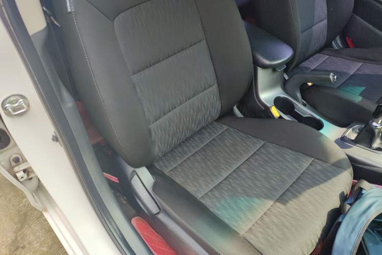 Used Kia K3 2015 1.6L Manual GLS Right Front Seat