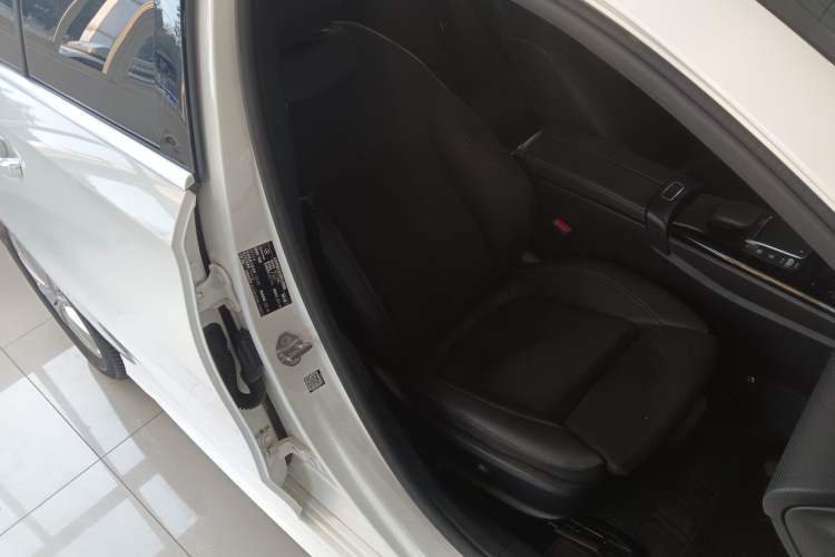 Used Mercedes-Benz A-Class 2021 A 200 L Sport Sedan Fashion Model