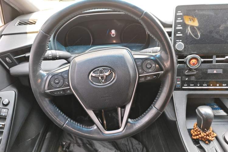 Used Toyota Avalon 2019 Dual-Engine 2.5L XLE Prestige Version China VI Standard Steering Wheel
