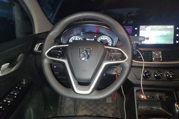 Used Baojun 730 2019 1.5T Manual Fashion Model 7-seater National V