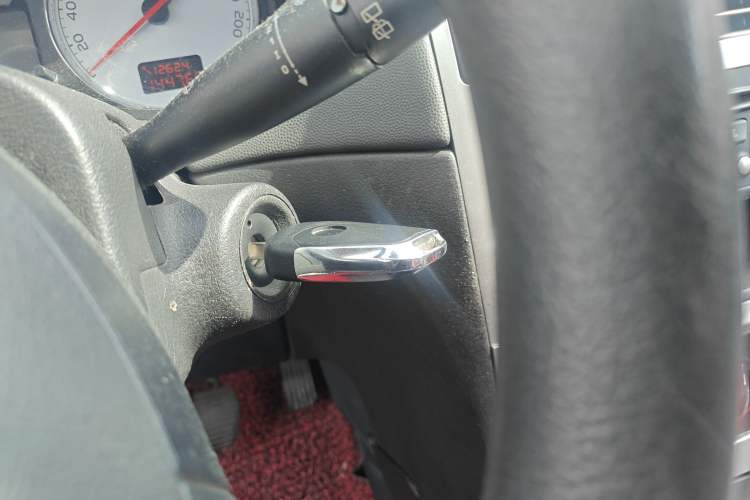 Used Peugeot 307 2008 Hatchback 1.6L Manual Deluxe Edition Vehicle Key