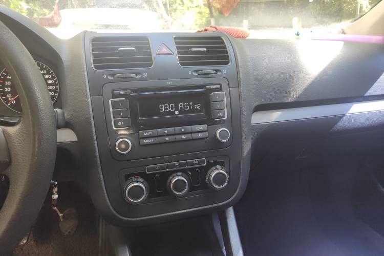 Used Volkswagen Sagitar 2009 1.6L Manual Comfort Edition