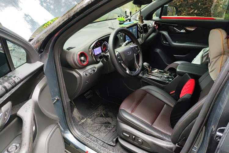 Used Chevrolet Blazer 2020 RS 650T 4x4 7-Seater Hardcore Edition Driver Seat