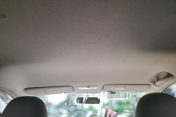 Used Venucia D50 2013 1.6L Automatic Fashion Edition Headliner