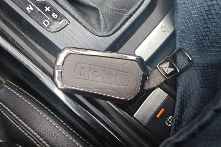 Used JMC Yusheng S330 2016 1.5L GTDi Automatic Two-Wheel Drive Prestige Edition Vehicle Key