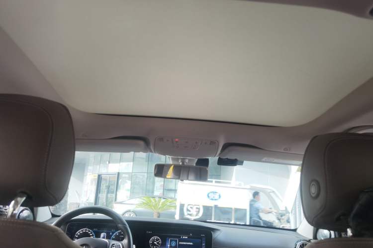 Used Mercedes-Benz E-Class 2019 E 200 L Headliner