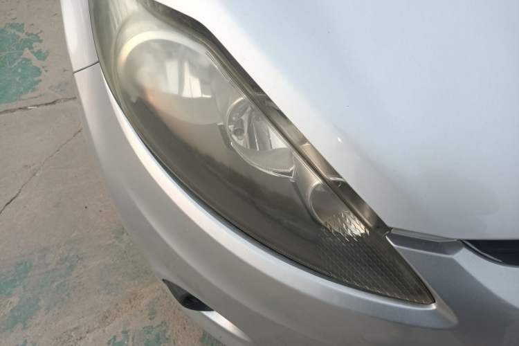 Used Ford Fiesta 2009 Sedan 1.5L Automatic Fashion Edition Right Front Headlight