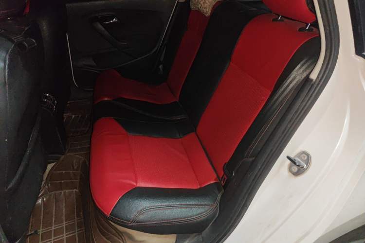 Used Volkswagen Polo 2011 1.4L Manual ZhiLe Edition