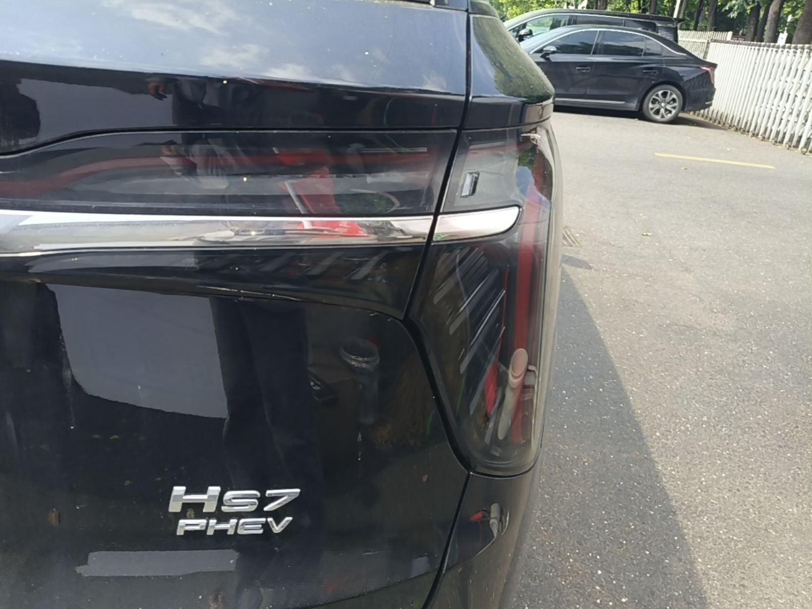 Hongqi HS7 PHEV 2024 2.0T PHEV Four-Wheel Drive Flagship Edition 6 Seats — снимка 9