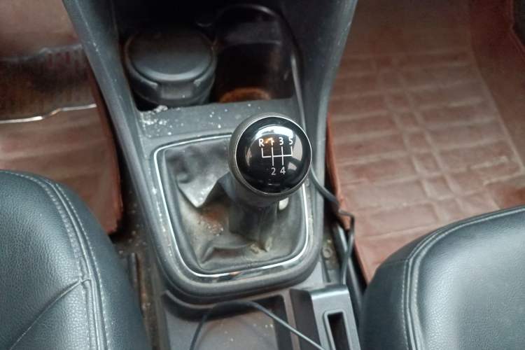 Used Volkswagen Jetta 2015 Zhihui Edition 1.4L Manual Comfort Model
