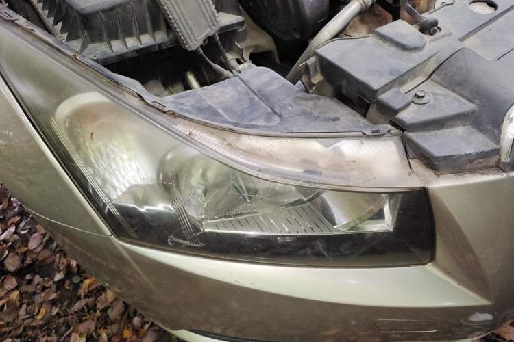 Used Chevrolet Cruze 2013 1.6L SL MT Right Front Headlight