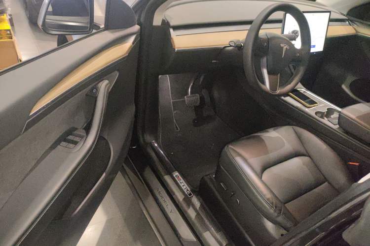 Used Tesla Model Y 2022 Rear-Wheel-Drive Version