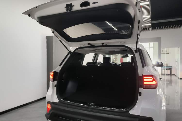 Used Hyundai ix35 2018 2.0L Automatic 2WD Zhiyong·Changxiang Edition Trunk