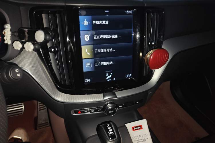 Used Volvo XC60 2019 T5 4x4 Smart & Dynamic Sport Edition China VI Standard Audio And AC Panel