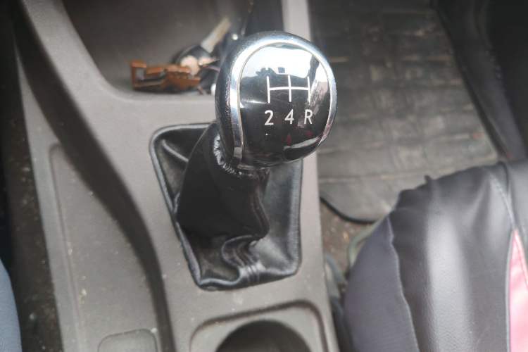Used Wuling Rongguang V 2018 1.5L Standard Version Gear Lever
