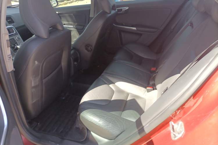 Used Volvo S60 2014 S60L 2.0T Zhiyuan Edition