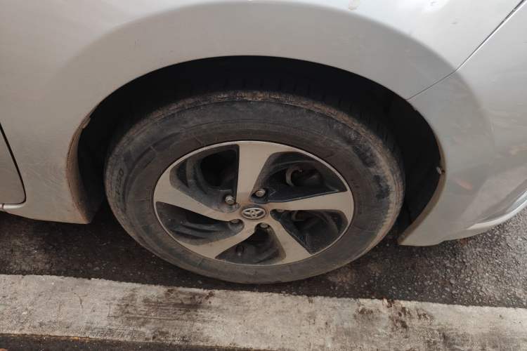 Used Toyota Levin 2017 Revised Dual-Engine 1.8H GS E-CVT Elite Sunroof Version China V Standard